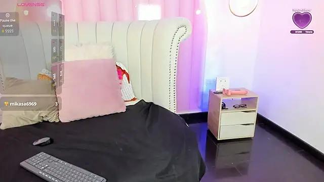 Mia Elan online show from 10-07-25, 07:00