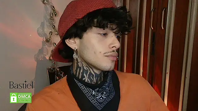 Snapshot of Mihail_leroy chatting on 09-13-25, 03:39 Mihail leroy online show from 09-13-25, 03:39