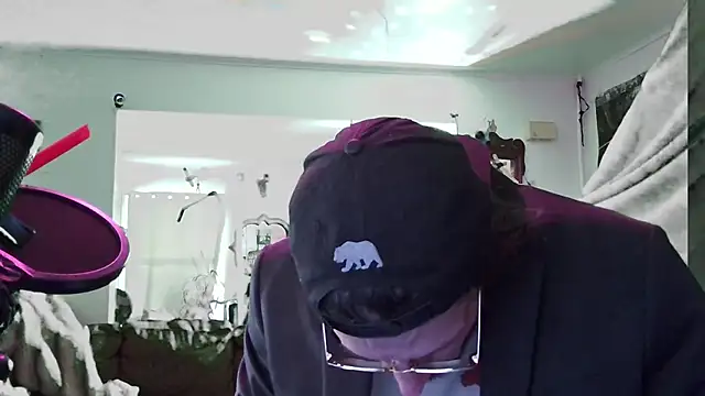 MasterDaddyCool online show from 10-26-25, 01:28