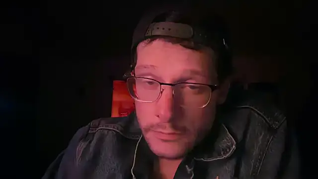 Snapshot of MasterDaddyCool chatting on 05-15-26, 08:21 MasterDaddyCool online show from 05-15-26, 08:21