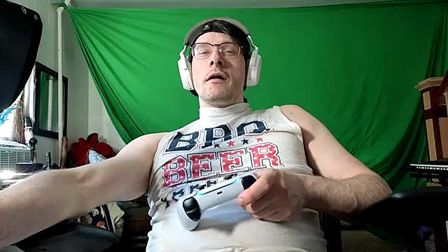 Snapshot of MasterDaddyCool chatting on 06-03-26, 10:37 MasterDaddyCool online show from 06-03-26, 10:37