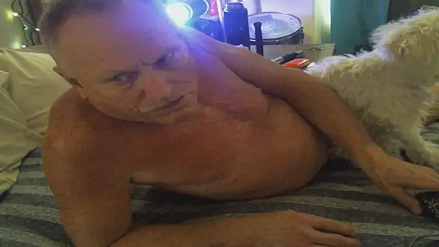 Snapshot of Pussyeat2please chatting on 09-22-25, 01:35 Pussyeat2please online show from 09-22-25, 01:35