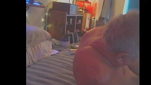 Snapshot of Pussyeat2please chatting on 10-08-25, 05:10 Pussyeat2please online show from 10-08-25, 05:10