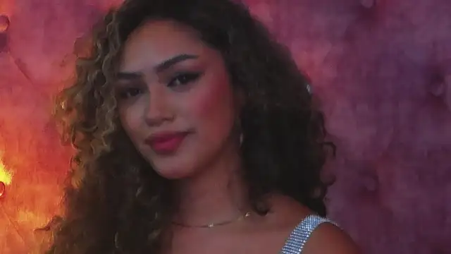 Snapshot of MaddisonBelucci chatting on 10-29-25, 08:43 MaddisonBelucci online show from 10-29-25, 08:43