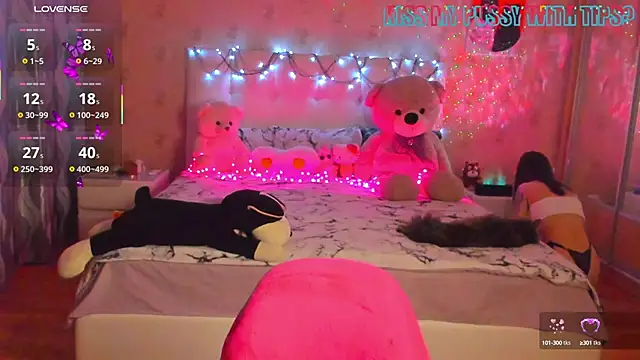 Snapshot of unearthly_di chatting on 10-04-25, 04:27 unearthly di online show from 10-04-25, 04:27