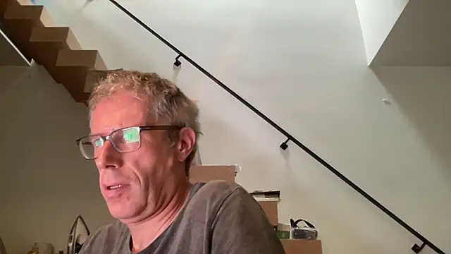 choupipat1 online show from 09-09-25, 07:41