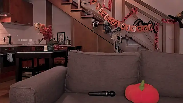 VanillaLivitski online show from 10-29-25, 01:35