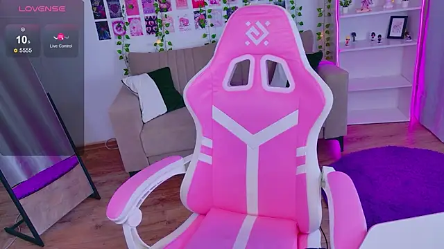 CoralineYoung online show from 04-27-26, 05:16