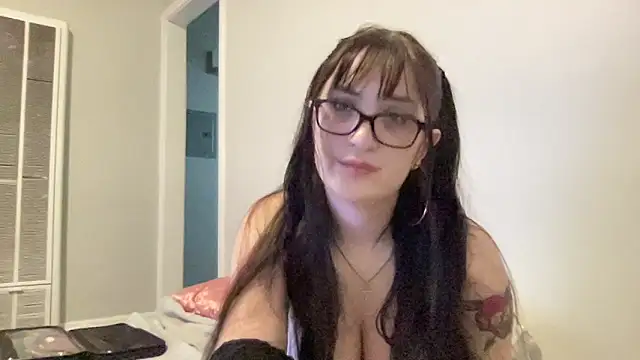 Snapshot of certifiedratchet chatting on 09-19-25, 03:56 certifiedratchet online show from 09-19-25, 03:56