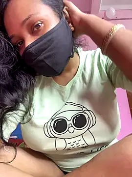 Priyajaanbaby online show from 11-17-25, 04:24