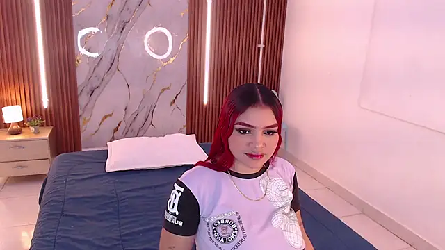 Snapshot of aixa_show chatting on 10-28-25, 12:52 aixa show online show from 10-28-25, 12:52