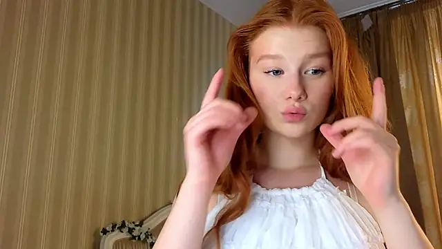 Snapshot of Juuulia_ chatting on 06-12-26, 03:44 Juuulia online show from 06-12-26, 03:44