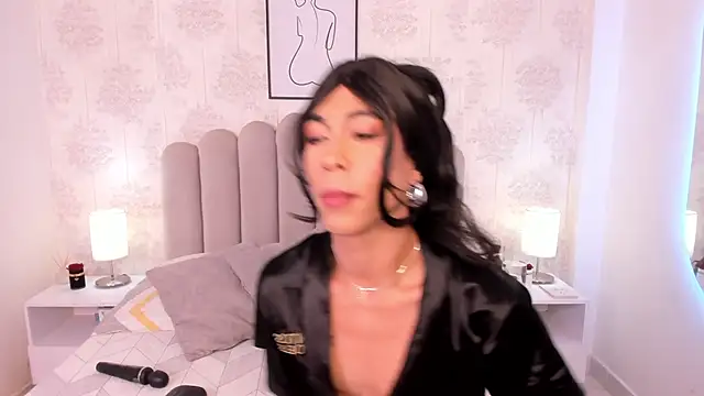 ShaynaHosk online show from 01-14-26, 07:52