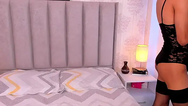 ShaynaHosk online show from 04-15-26, 04:30