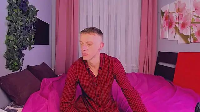 InkedJames online show from 09-29-25, 04:34