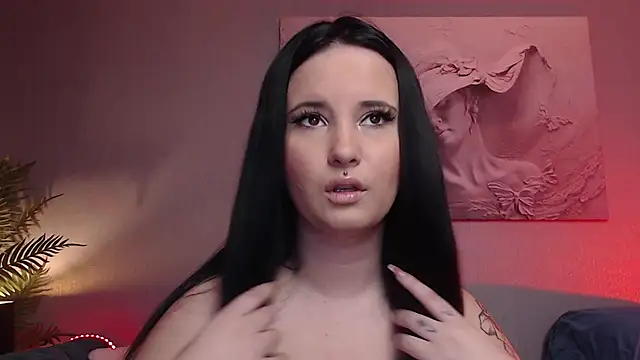 Snapshot of MikaSnake chatting on 09-10-25, 08:42 MikaSnake online show from 09-10-25, 08:42