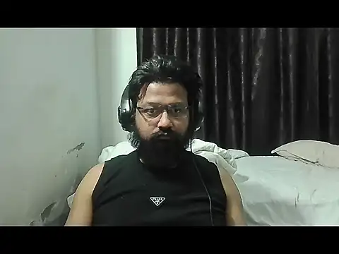 Dollseye online show from 04-10-26, 01:49