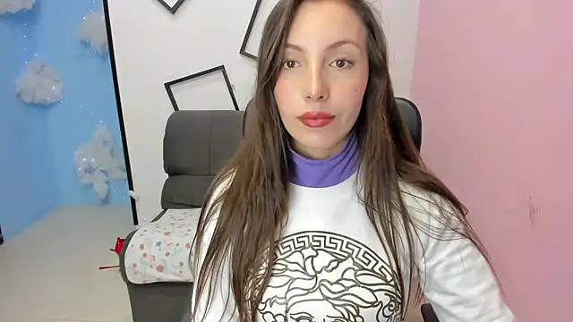 Snapshot of paula_miler1 chatting on 10-27-25, 01:59 paula miler1 online show from 10-27-25, 01:59