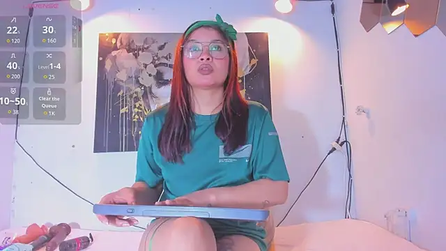 Karlaliones69 online show from 03-30-26, 12:28