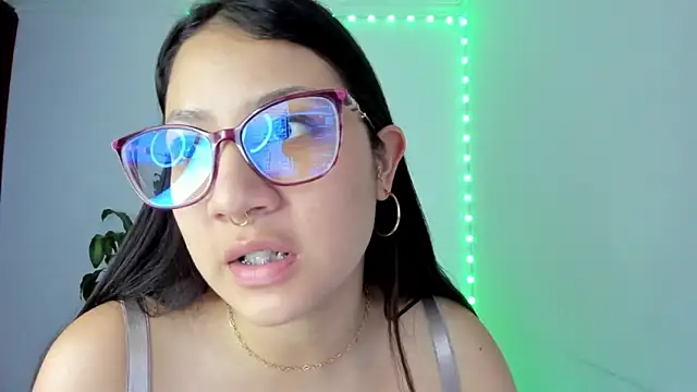 Snapshot of rouse_red chatting on 09-23-25, 07:39 rouse red online show from 09-23-25, 07:39