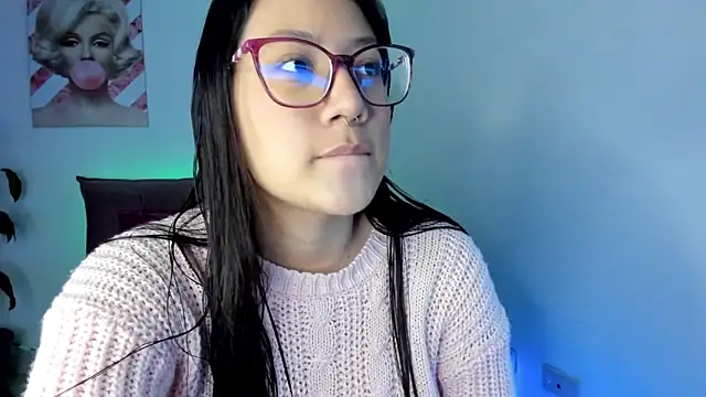 Snapshot of rouse_red chatting on 10-13-25, 07:25 rouse red online show from 10-13-25, 07:25