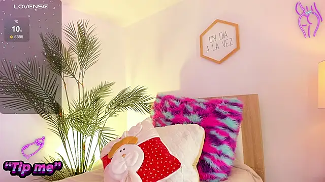 Hadid Jimenez  online show from 11-07-25, 08:31