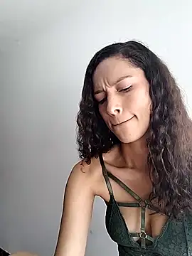 Snapshot of SofiaDelicia chatting on 09-14-25, 03:55 SofiaDelicia online show from 09-14-25, 03:55