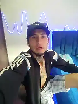 Snapshot of Tattoboy19cm chatting on 09-09-25, 02:16 Tattoboy19cm online show from 09-09-25, 02:16