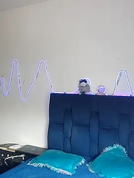 Snapshot of Tattoboy19cm chatting on 09-19-25, 05:24 Tattoboy19cm online show from 09-19-25, 05:24