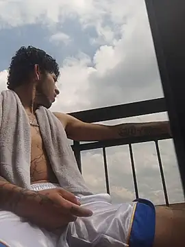 Snapshot of Tattoboy19cm chatting on 10-15-25, 03:12 Tattoboy19cm online show from 10-15-25, 03:12