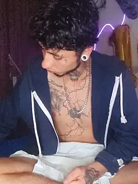 Snapshot of Tattoboy19cm chatting on 10-26-25, 03:12 Tattoboy19cm online show from 10-26-25, 03:12