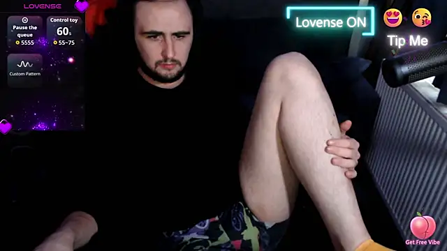 Snapshot of cjhouse96 chatting on 10-27-25, 12:42 cjhouse96 online show from 10-27-25, 12:42