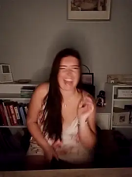 SweetLaurenXX online show from 10-10-25, 08:08