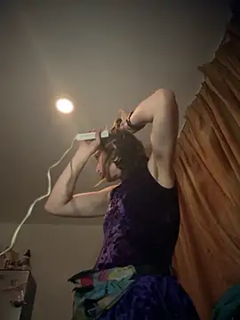 MrsSizzle online show from 10-18-25, 07:31