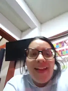 Snapshot of Vanesitacooper chatting on 10-15-25, 09:26 Vanesitacooper online show from 10-15-25, 09:26