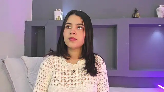 Snapshot of MaiaaCandy chatting on 10-11-25, 08:40 MaiaaCandy online show from 10-11-25, 08:40