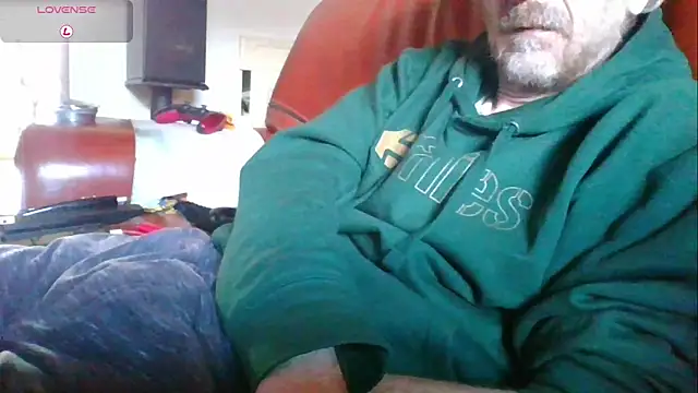 Snapshot of Vrenico-SC chatting on 10-04-25, 11:08 Vrenico-SC online show from 10-04-25, 11:08