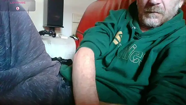 Snapshot of Vrenico-SC chatting on 10-05-25, 10:57 Vrenico-SC online show from 10-05-25, 10:57