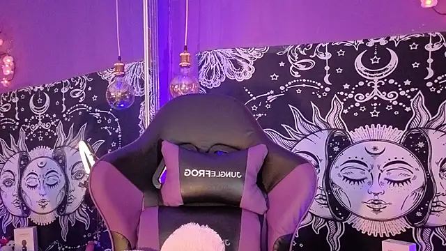 Gaia Gatex online show from 04-16-26, 01:23