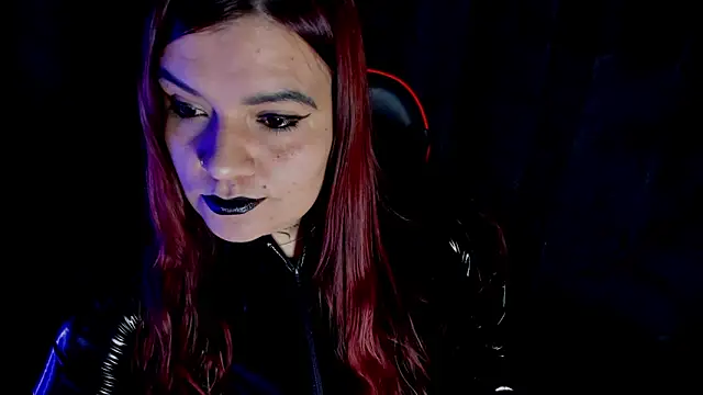 Snapshot of Moon_Dark520 chatting on 11-25-25, 03:50 Moon Dark520 online show from 11-25-25, 03:50