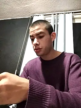 Snapshot of Loveshady981 chatting on 12-16-25, 04:50 Loveshady981 online show from 12-16-25, 04:50