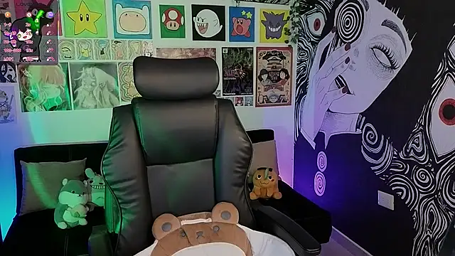 Yuhwan  online show from 11-18-25, 10:47