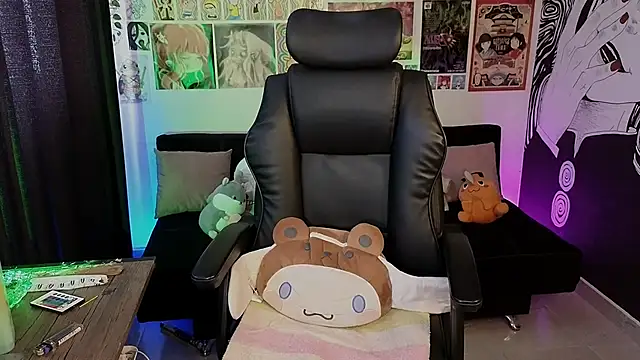 Yuhwan  online show from 02-25-26, 08:40