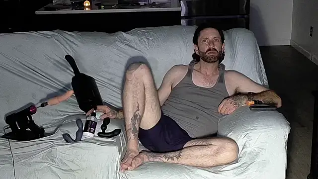 danoo84 online show from 11-19-25, 05:40