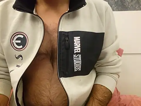 Snapshot of mlove902 chatting on 12-15-25, 07:07 mlove902 online show from 12-15-25, 07:07