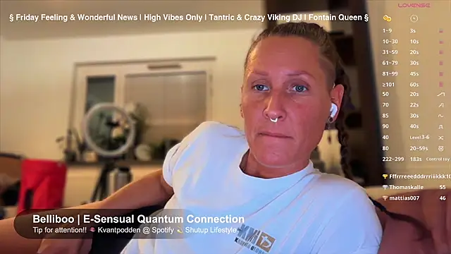 Snapshot of SwingWingWomanSweden chatting on 09-13-25, 09:03 SwingWingWomanSweden online show from 09-13-25, 09:03