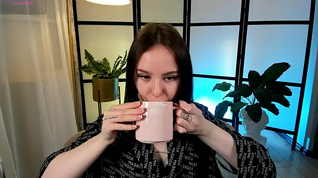 MarySparkle online show from 10-10-25, 04:00