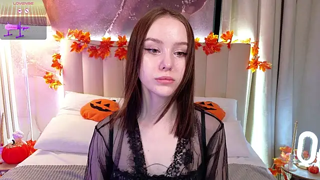 MarySparkle online show from 10-30-25, 04:25