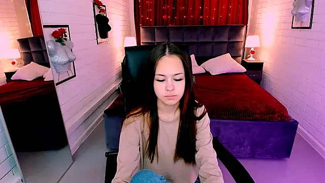 UliaNeer online show from 10-03-25, 05:04