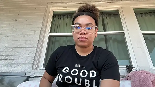 Snapshot of zahrabliss chatting on 09-12-25, 05:02 zahrabliss online show from 09-12-25, 05:02